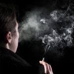 Die Geruchsbelästigung durch Zigaretten müssen Sie als Nachbar nicht zwingend hinnehmen